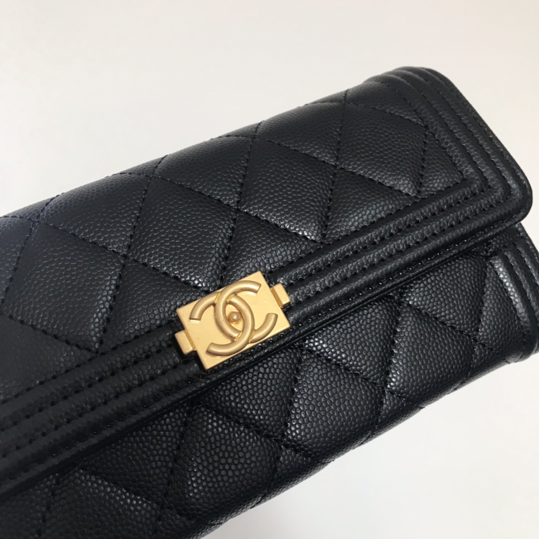 芸能人愛用Chanel シャネル 実物の写真 N品スーパーコピー財布代引き対応国内発送後払い安全必ず届く優良サイト